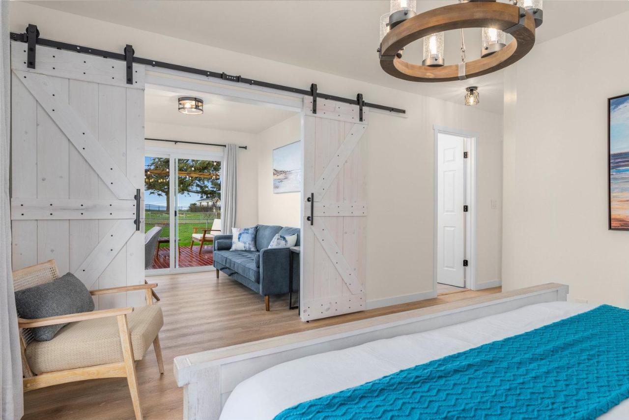 Ferienhaus @ Marbella Lane - Wave House, Your Oceanfront Retreat!