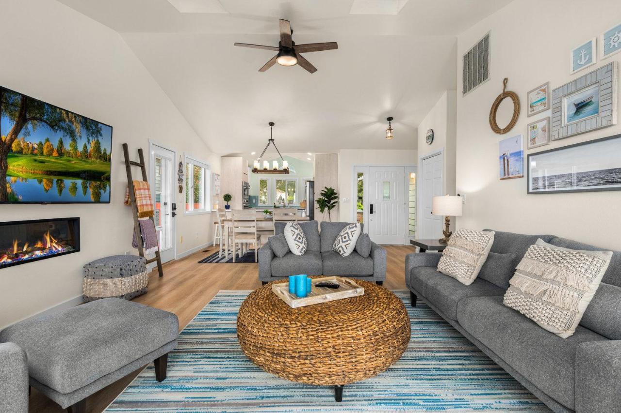 @ Marbella Lane - Wave House, Your Oceanfront Retreat! Ferienhaus