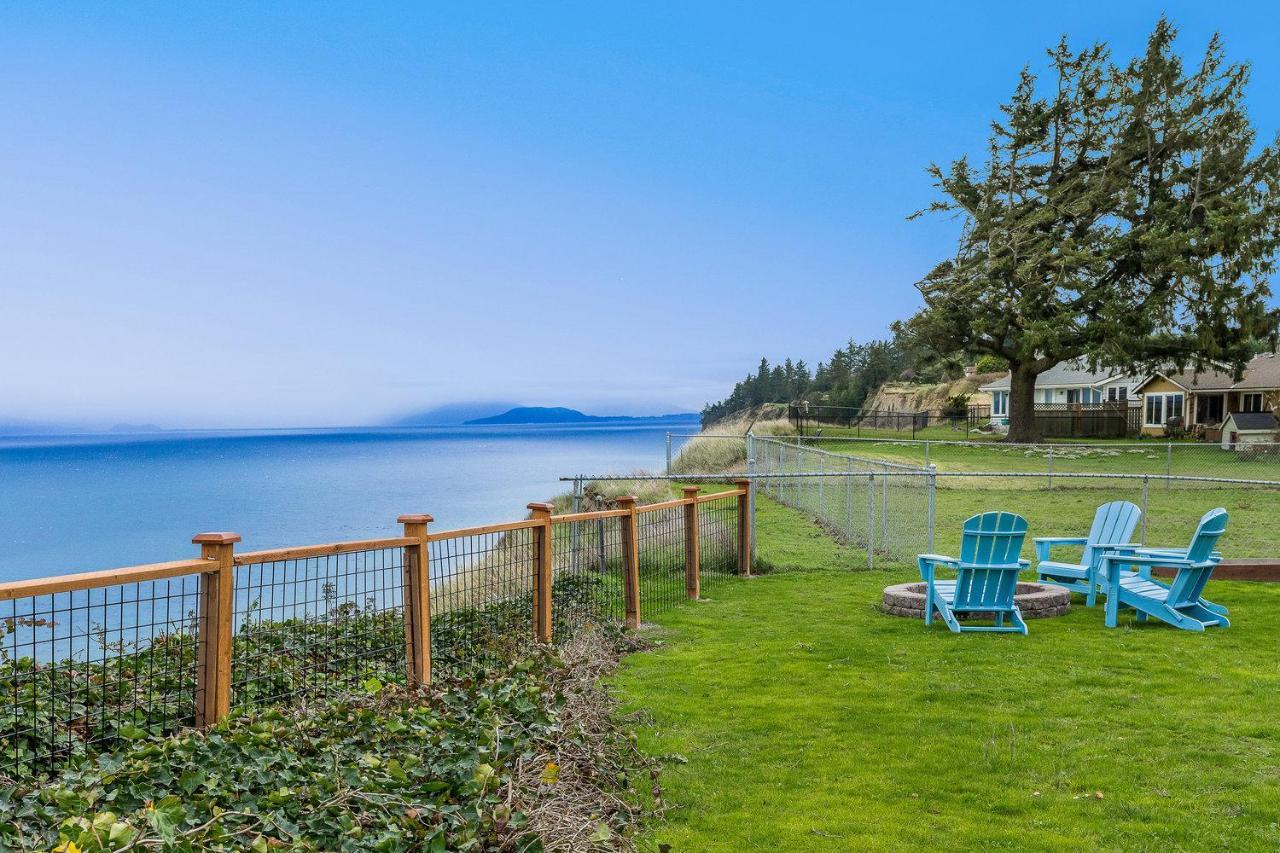@ Marbella Lane - Wave House, Your Oceanfront Retreat! Oak Harbor