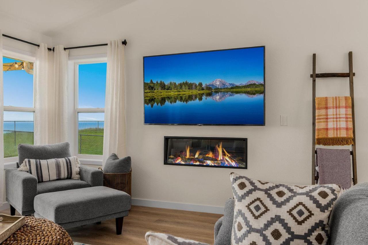 Ferienhaus @ Marbella Lane - Wave House, Your Oceanfront Retreat! Oak Harbor