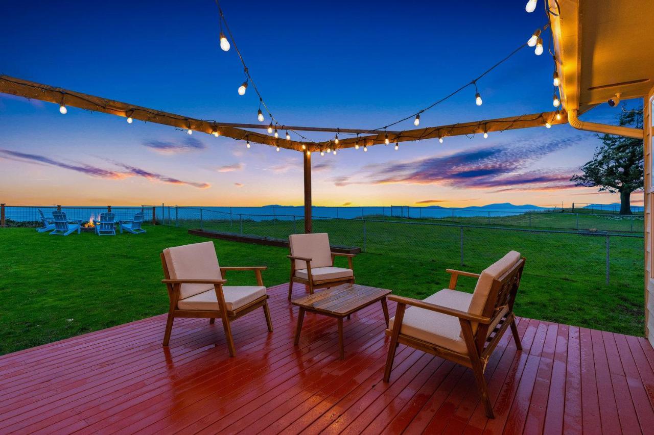 Holiday home @ Marbella Lane - Wave House, Your Oceanfront Retreat!